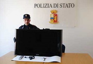 polizia-senigallia-televisore