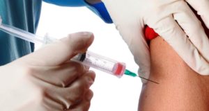Covid, domani partono prenotazioni quarta dose vaccino nelle Marche