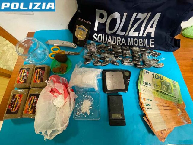 Ancona, la polizia arresta 26enne per droga