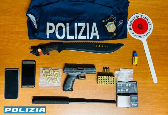 Ancona, arrestato bulgaro che svolgeva attività di security abusiva