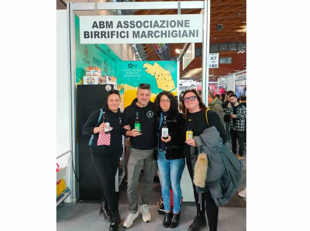 Sindaco Sara Ubertini visita stand di Beerik alla Fiera di Rimini
